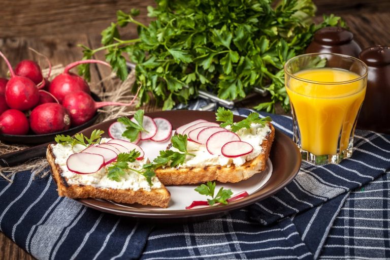 dieta light na co dzień i uzupełnienie jej aktywnością fizyczną